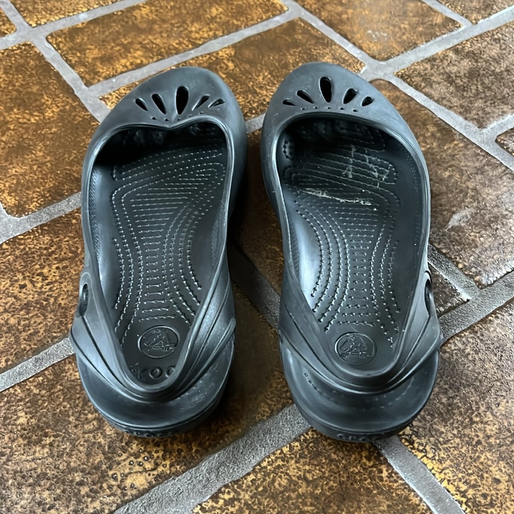 CROCS Black Kadee Mary Jane Slingback Flats - Picture 9 of 12
